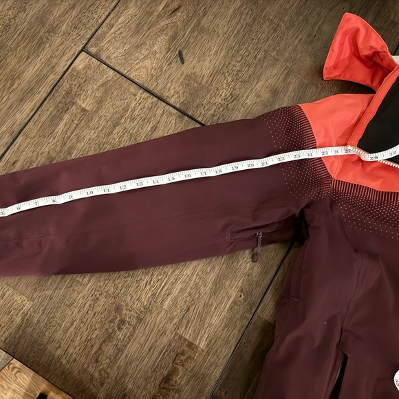 XL HELLY HANSEN LADIES MOTIONISTA LIFALOFT JACKET - wild rose color - Picture 7 of 9